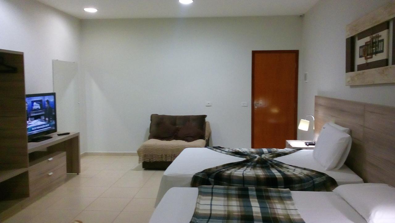 Hotel Renascer Morrinhos  Esterno foto